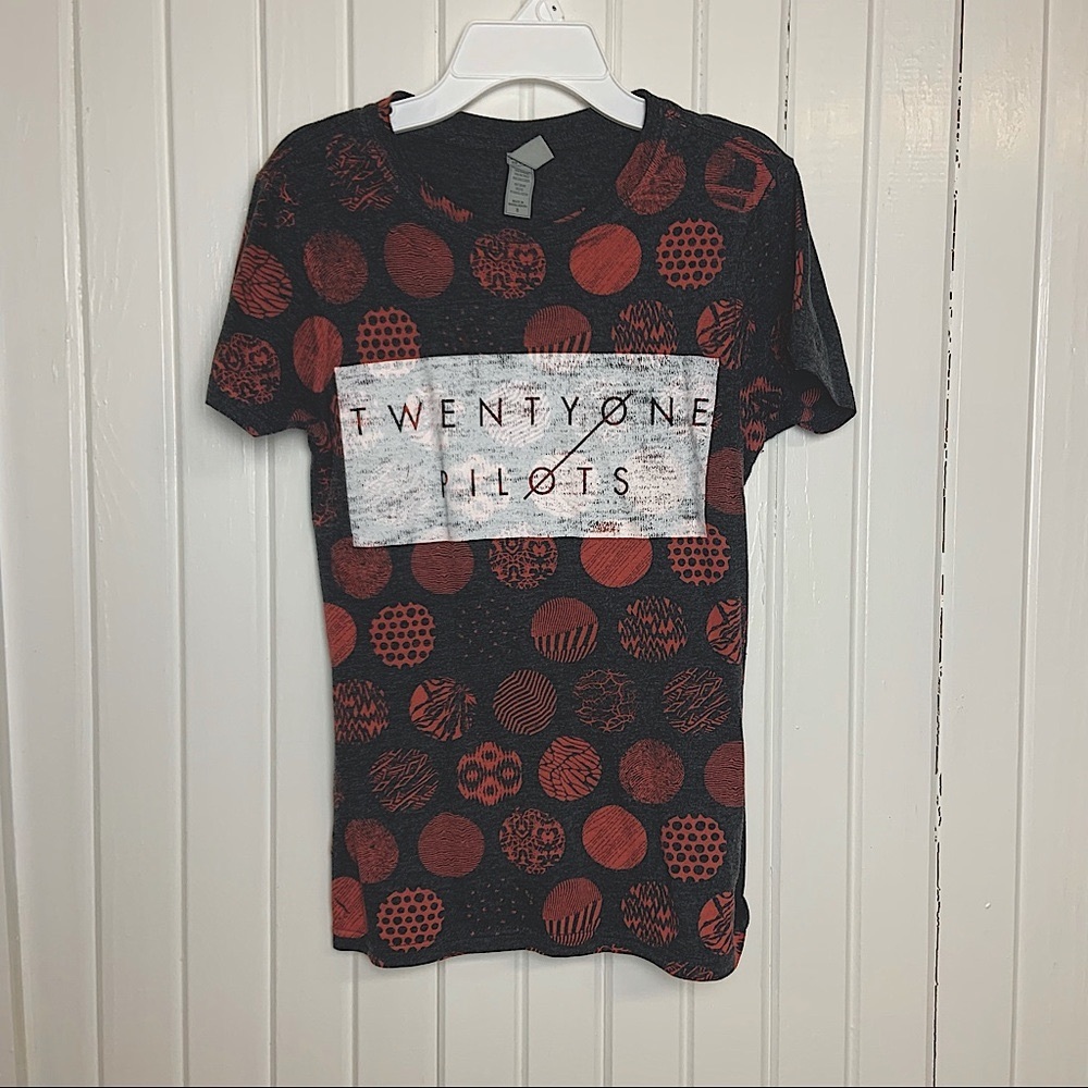 Woman's Small Blurryface Shirt Light Gray